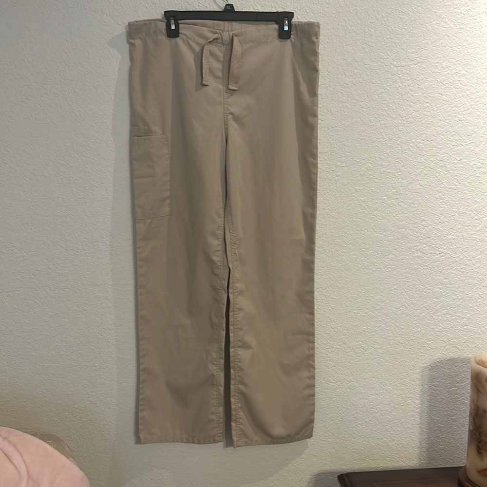 Cherokee scrub pants khaki excellent condition